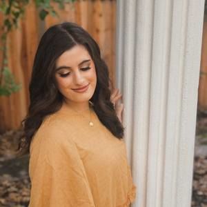 Meet your Posher, Isabella